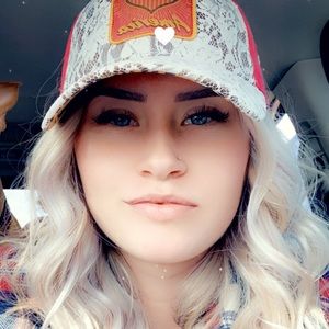 Meet your Posher, Shay